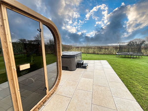 Photo 18- click for photo gallery